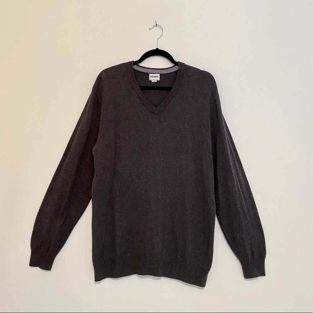 Old Navy Men’s V-Neck Sweater Size Large